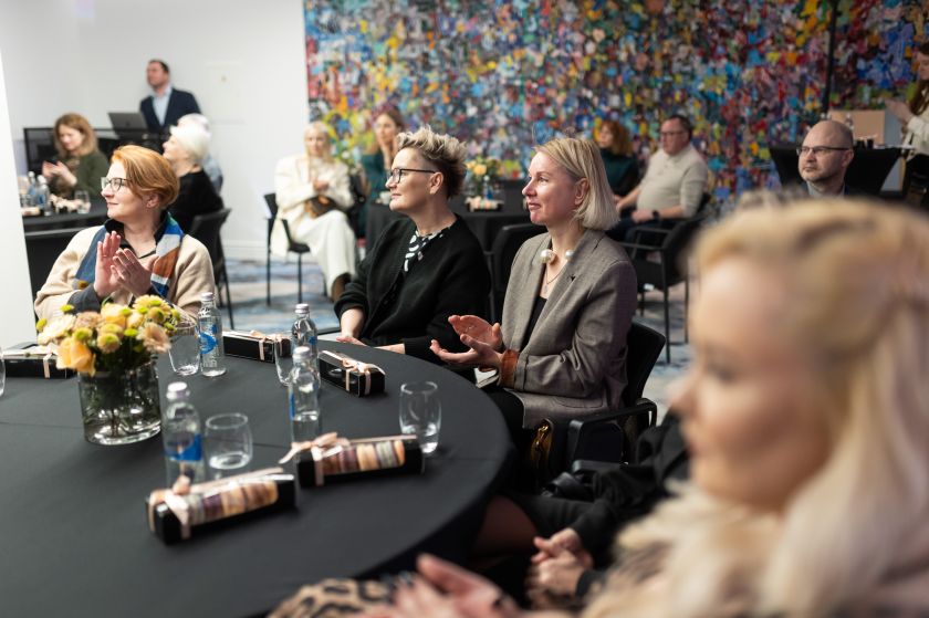 
Paskelbta 2024-ųjų interjero spalva: įvertino architektai, interjero dizaineriai ir profesorius, psichoterapeutas E. Laurinaitis                