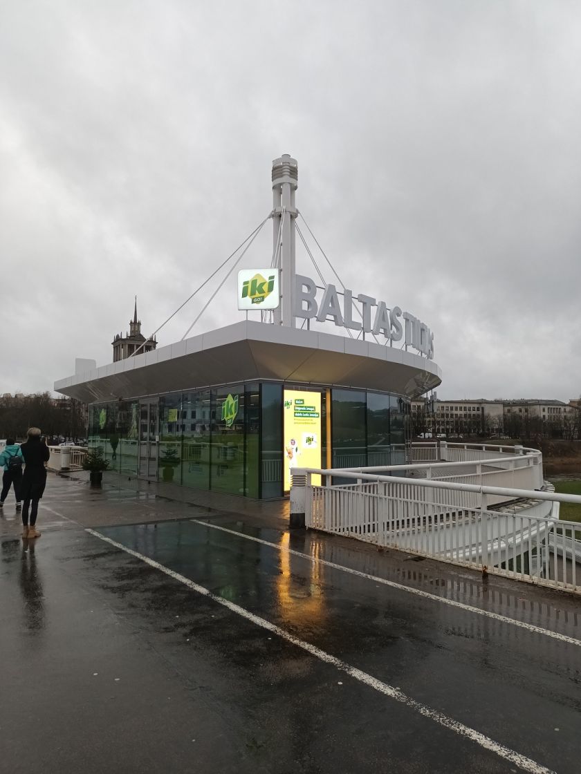 
„Iki“ Vilniuje atnaujino populiariausią autonominę parduotuvę – tapo viena gražiausių visame tinkle                