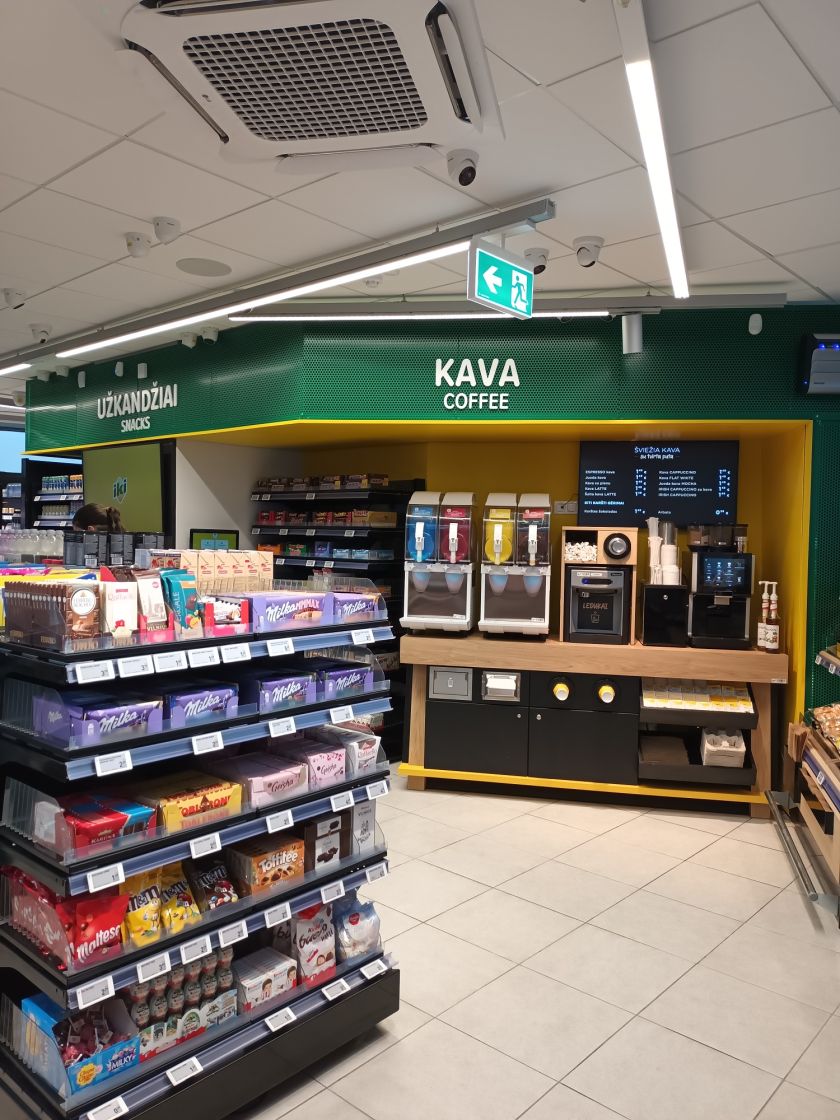 
„Iki“ Vilniuje atnaujino populiariausią autonominę parduotuvę – tapo viena gražiausių visame tinkle                