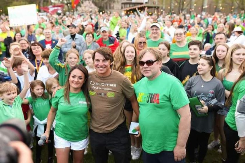 
Projektas  „Kiekvienam Savas Atlantas“ su Aurimu Valujavičiumi                