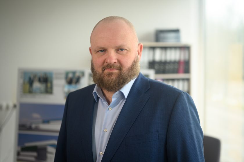 
Sukūrė ir sertifikavo technologinį procesą, kaip mišrias komunalines atliekas panaudoti cemento pramonėje                