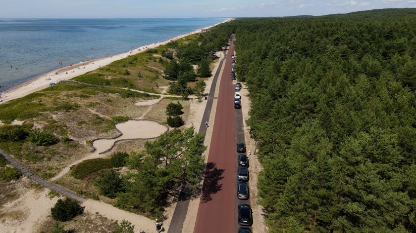 
Speciali asfalto danga ir akyla ekologo priežiūra: dviračių tako nuo Smiltynės iki Nidos rekonstrukcija taps bene draugiškiausia aplinkai trasa                