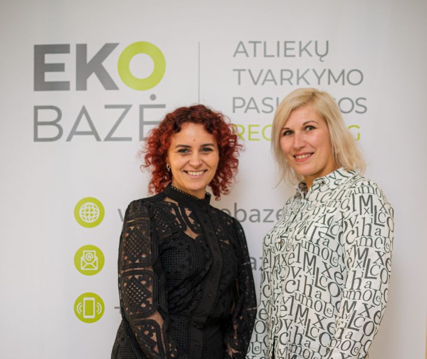 
Alytaus gaisravietės sutvarkymas: 231 sunkvežimis, suodini veidai ir beveik 4 000 tonų padangų atliekų                