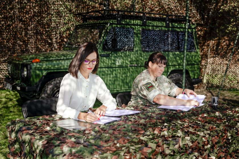 
„Kreda“ grupės kredito unijos skyrė paramą Lietuvos kariuomenei – įsigyta svarbi sistema                