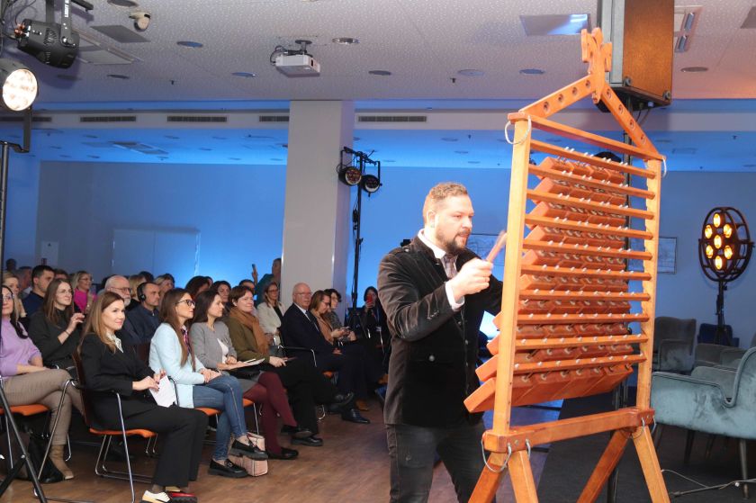 Konferencijoje – apie ugdymą karjerai: kas penktas mokinys pirmajame darbe tikisi bent 3 000 Eur atlyginimo