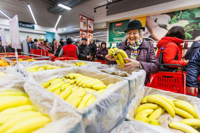 „Rimi“ toliau plečia parduotuvių tinklą: dar vienas modernus prekybos centras atvėrė duris Kėdainiuose