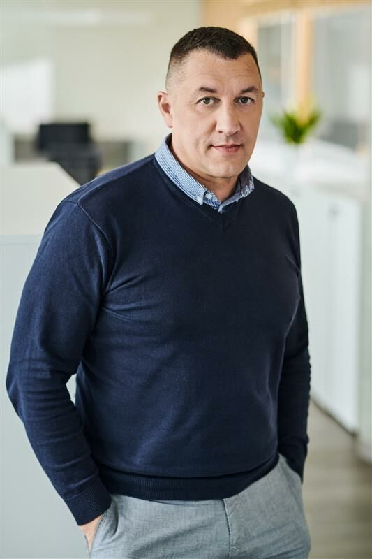 „Maxima“ išgirdo šunų pagalbininkų šeimininkų prašymą: darbuotojai žinos, kaip atpažinti ir padėti