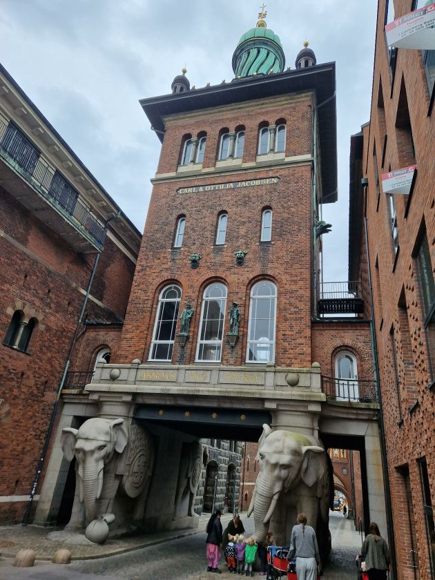 Vietoj fabriko – biuras, vietoj sostinės – Ukmergės rajonas: kodėl verta gamyklą iškelti iš miesto centro?