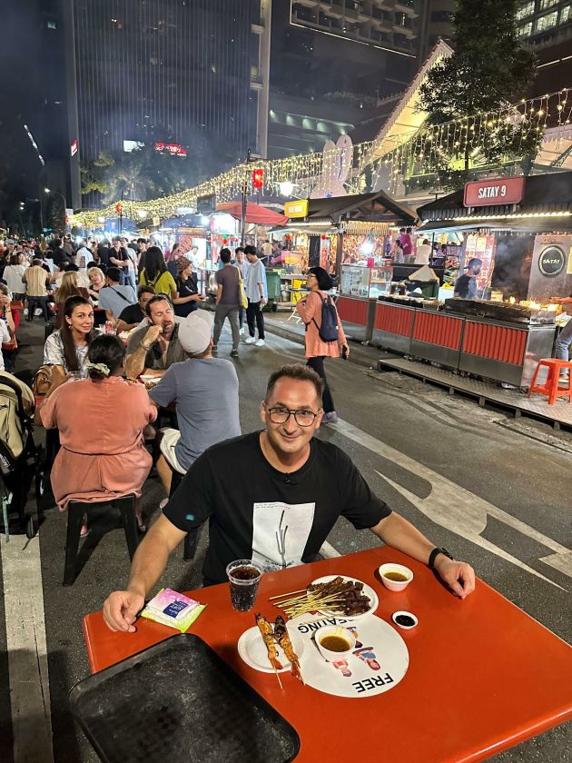 Orijus Gasanovas atskleidė, kas yra pigiausias bilietas į Aziją ir dalinasi egzotiškais receptais, kuriems negali atsispirti