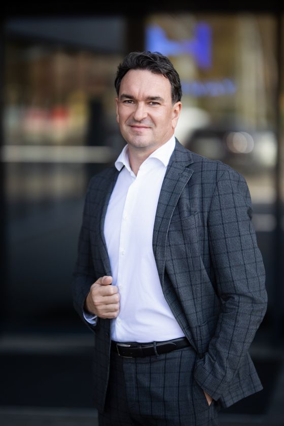 Būsimos Infekcinių ligų klinikos vietoje Panevėžyje „EIKOS statyba“ įkasė simbolinę kapsulę