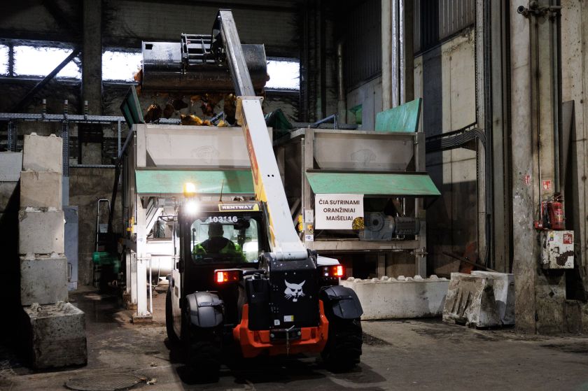 Vilniečių virtuvės likučiais jau džiaugiasi musių lervos – „Energesman“ parodė vieną pirmųjų sprendimų pasaulyje