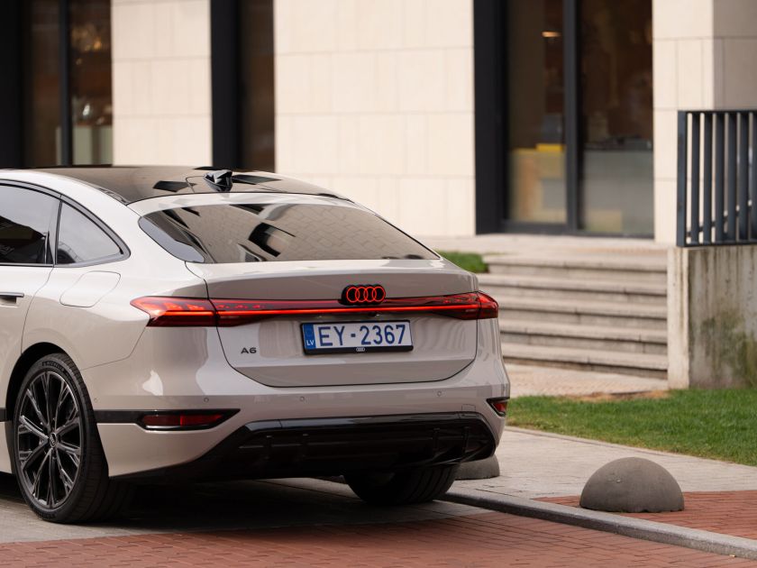 Naujus standartus nustatantis „Audi A6 e-tron Sportback“ – jau Lietuvoje: elegancija, galia ir įspūdingas nuvažiuojamas atstumas