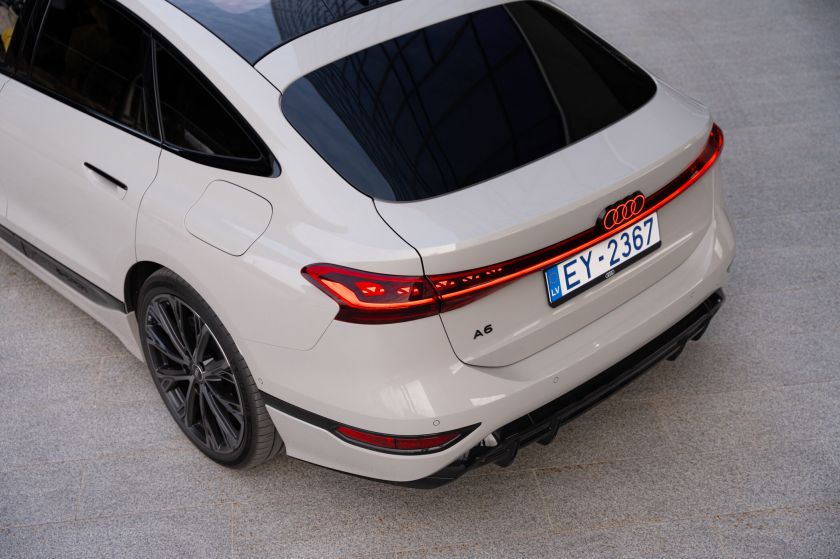 Naujus standartus nustatantis „Audi A6 e-tron Sportback“ – jau Lietuvoje: elegancija, galia ir įspūdingas nuvažiuojamas atstumas