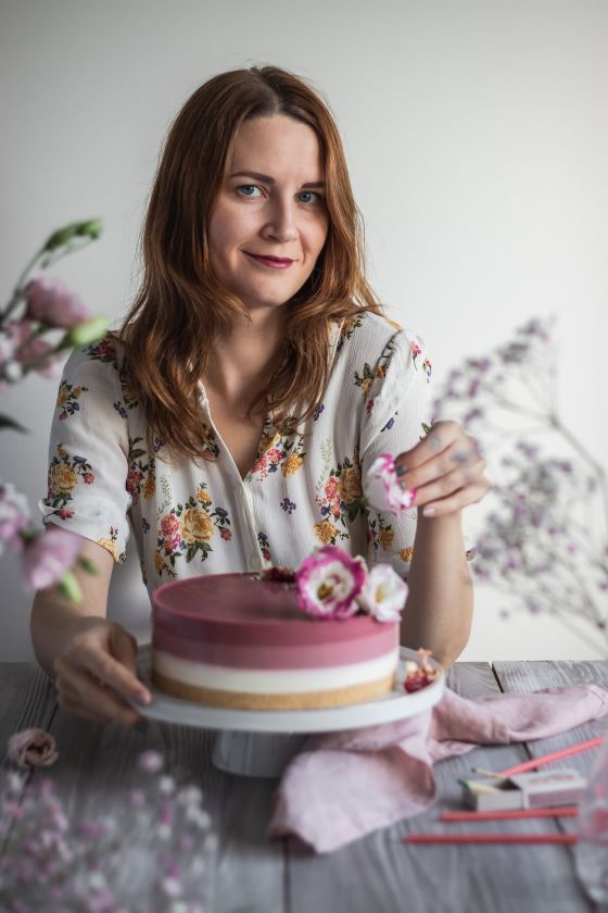 Įsibėgėjantis pavasaris keliasi ant Velykų stalo: patarė, kaip lengvai sukurti šventinę atmosferą