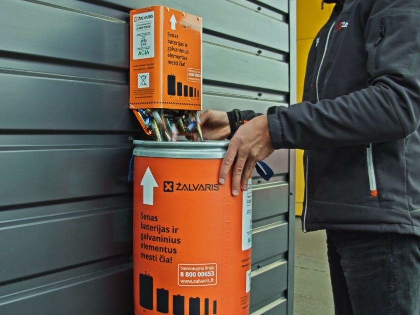 Susirūpinę atliekų tvarkytojai įspėja: nerūšiuojant ir nerenkant baterijų ir nešiojamųjų akumuliatorių, atliekų įmonės degs kasdien