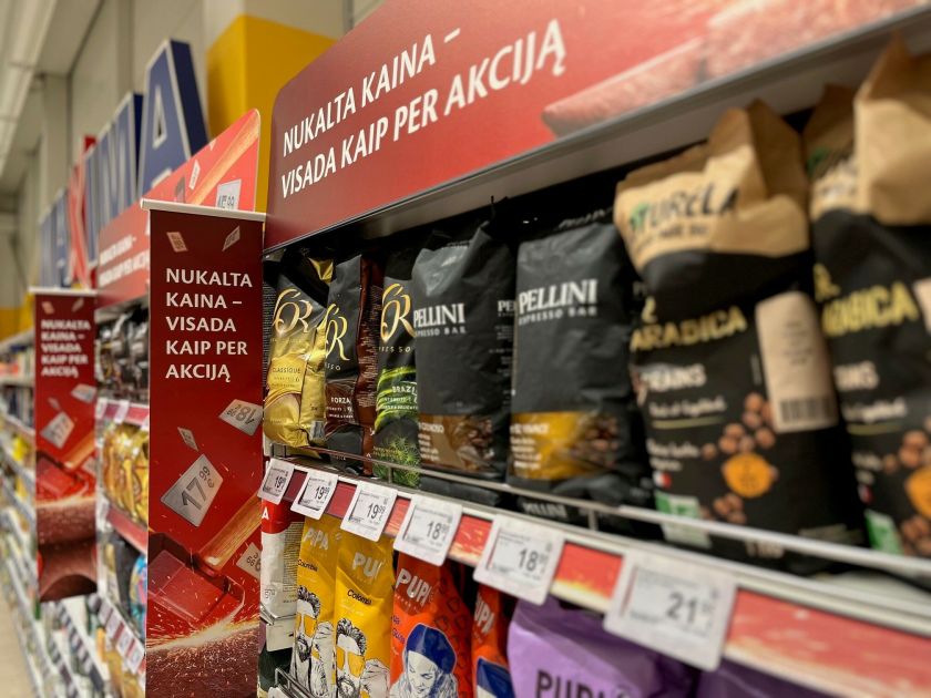 „Maxima“ nukalė kainas kavos pupelėms – akcijų laukti nebereikės