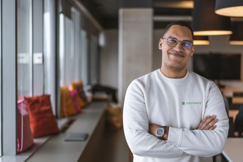 Programuoti gali kiekvienas: dirbtinis intelektas praverčia ir finansininkams, ir personalo specialistams