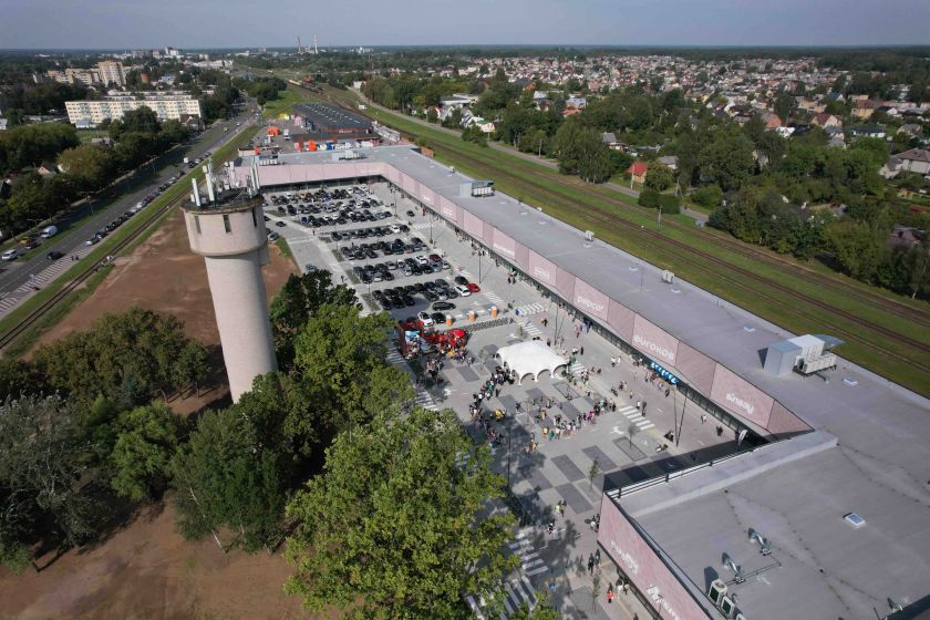 Panevėžiui sugrįžo buvusio mėsos fabriko teritorija – atidarytas prekybos parkas „Tower“
