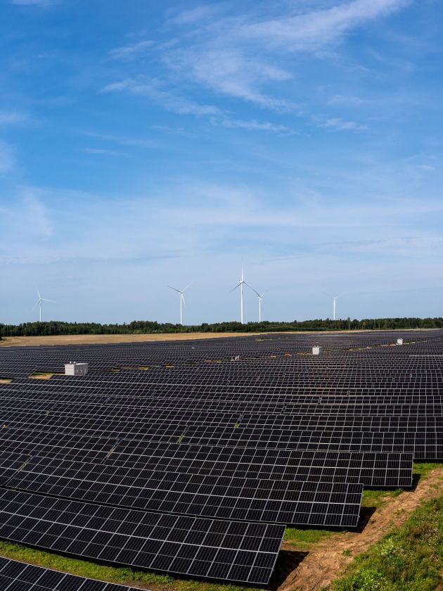 ORLEN Lietuva“ investuoja į saulės energetiką – naujas jėgainių parkas pradės veikti iki 2026 m.