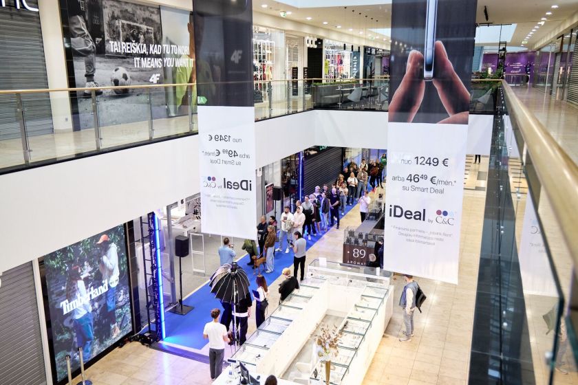 Lietuvoje prasidėjo prekyba naujaisiais „Apple“ įrenginiais: visų laikų ploniausias „iPhone“ ir kitos lauktos naujovės