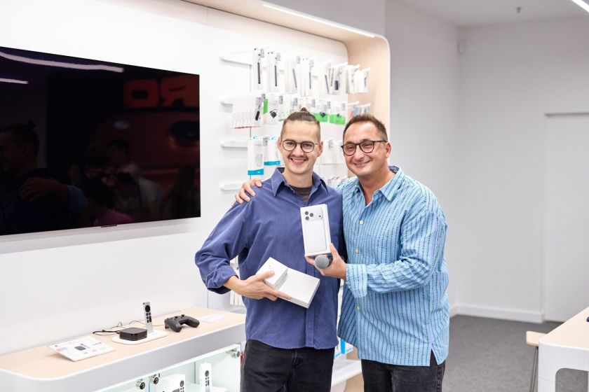 Lietuvoje prasidėjo prekyba naujaisiais „Apple“ įrenginiais: visų laikų ploniausias „iPhone“ ir kitos lauktos naujovės