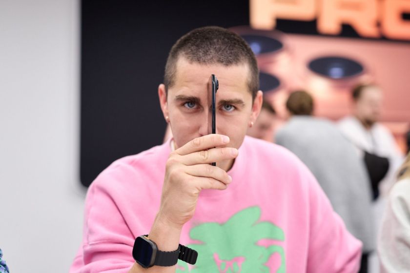 Lietuvoje prasidėjo prekyba naujaisiais „Apple“ įrenginiais: visų laikų ploniausias „iPhone“ ir kitos lauktos naujovės