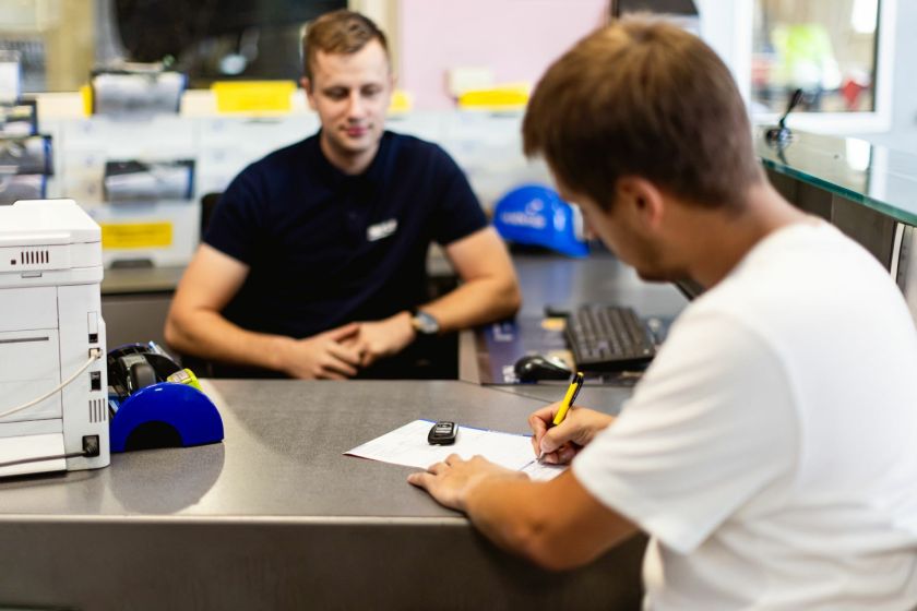 Kodėl automobilių remonto kainos skiriasi kelis kartus?