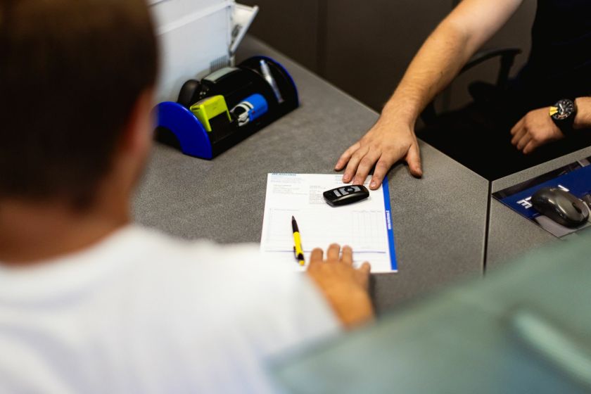 Kodėl automobilių remonto kainos skiriasi kelis kartus?
