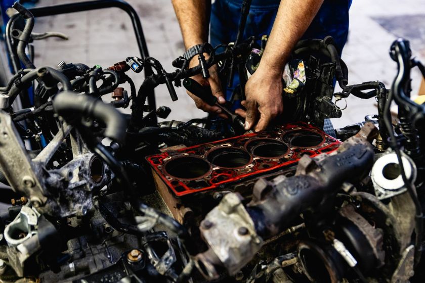 Kodėl automobilių remonto kainos skiriasi kelis kartus?