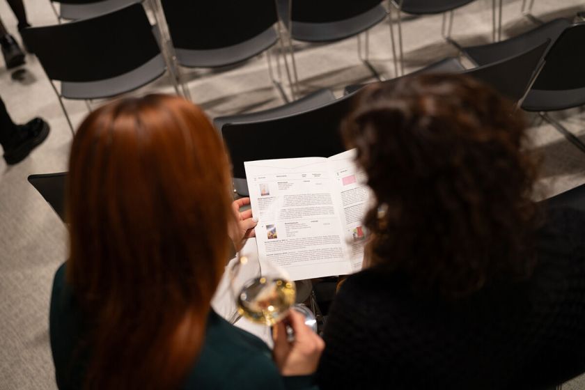 Tylus vakaras, garsi žinia: „Demus“ ir galerijos „Vartai“ aukcione – beveik 190 000 Eur solidarumo