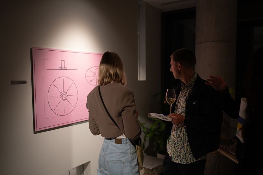 Tylus vakaras, garsi žinia: „Demus“ ir galerijos „Vartai“ aukcione – beveik 190 000 Eur solidarumo