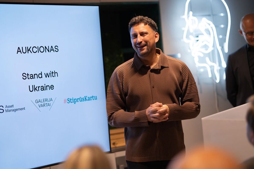 Tylus vakaras, garsi žinia: „Demus“ ir galerijos „Vartai“ aukcione – beveik 190 000 Eur solidarumo