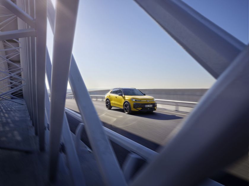 Naujasis „Volkswagen T-Roc“: naujos kartos kompaktiškas SUV klasės bestseleris, kurį jau galima užsisakyti Lietuvoje