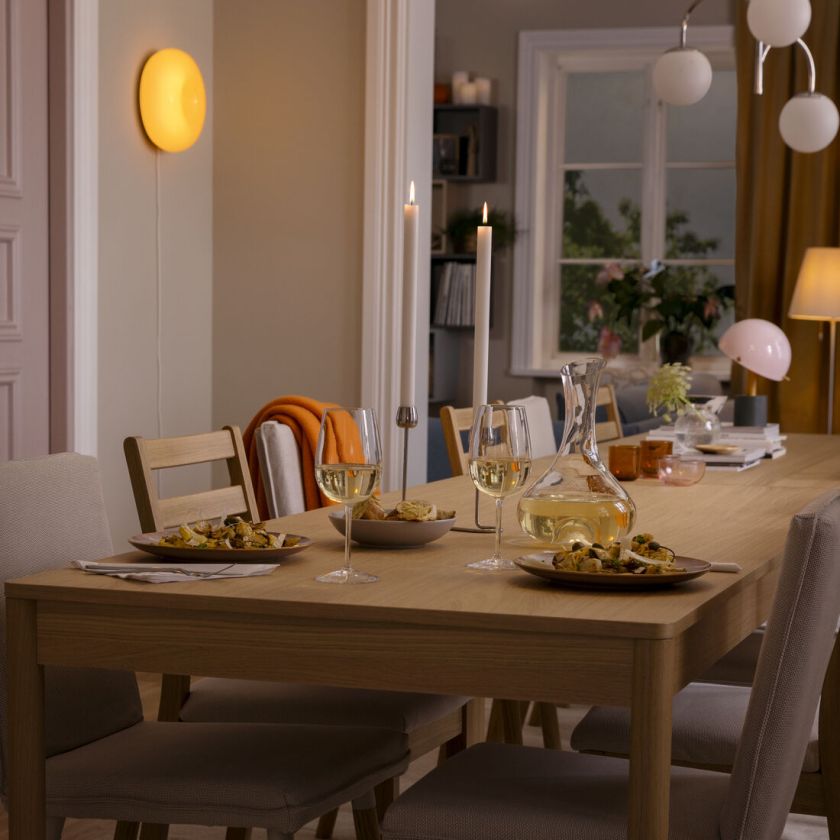 Namų žvakių pardavimai auga: dizainerė dalijasi patarimais, kaip kurti jaukią šviesą namuose