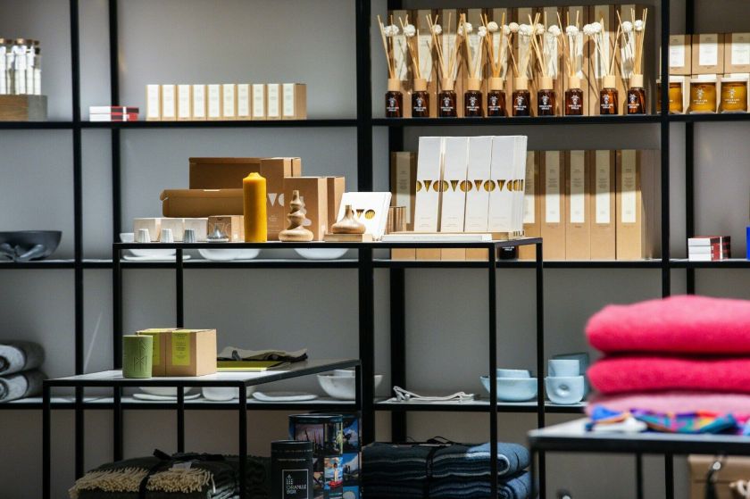 Lietuvos dizainerius po vienu stogu burianti „Locals.lt“ plečiasi: Kauno „Akropolyje“ atidaryta didžiausia tinklo parduotuvė