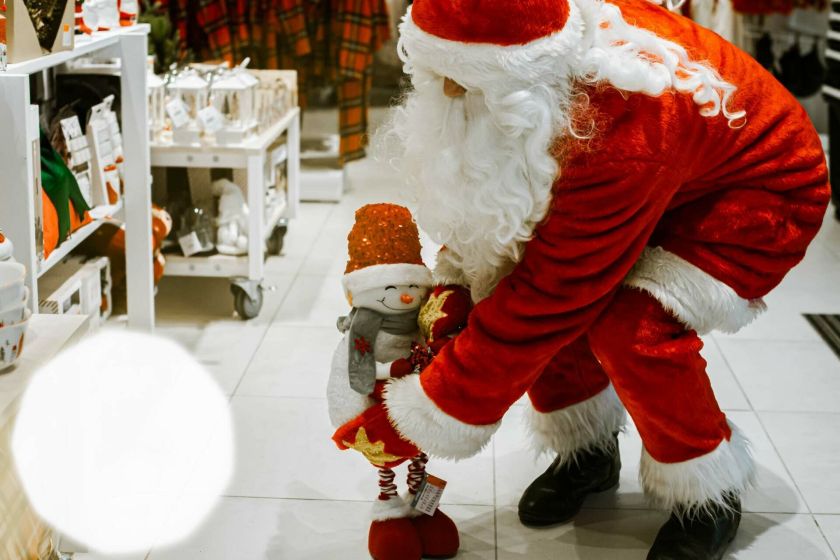 Prekybos parke „TOWER“ jau lankosi Kalėdų Senelis su staigmenomis