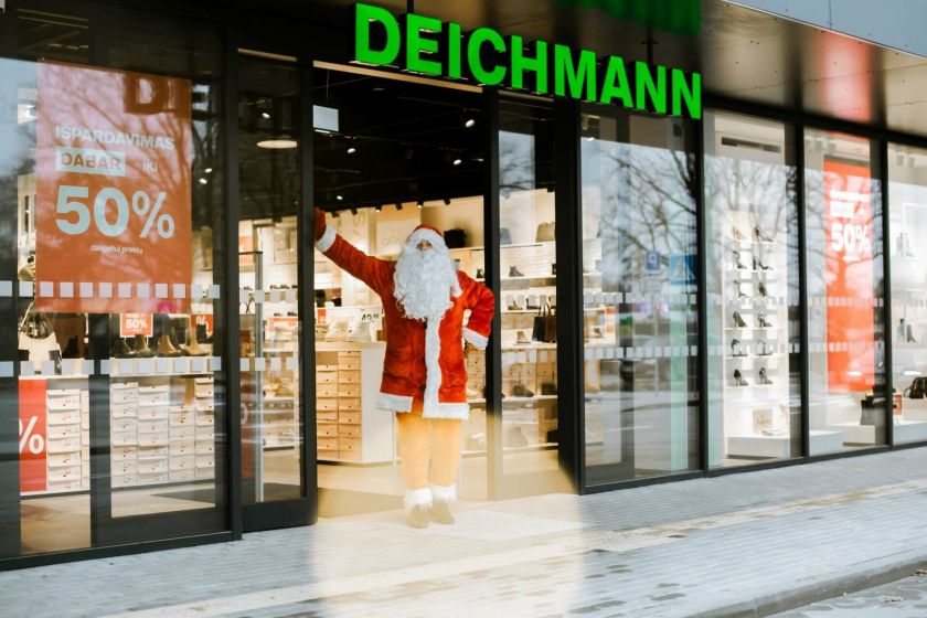 Prekybos parke „TOWER“ jau lankosi Kalėdų Senelis su staigmenomis