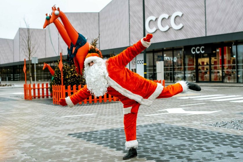 Prekybos parke „TOWER“ jau lankosi Kalėdų Senelis su staigmenomis