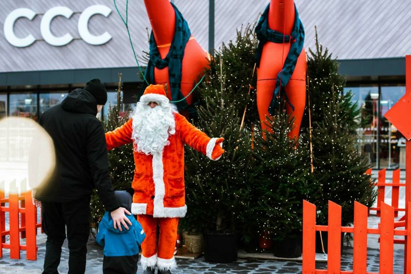 Prekybos parke „TOWER“ jau lankosi Kalėdų Senelis su staigmenomis