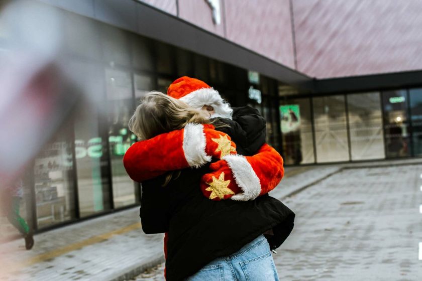 Prekybos parke „TOWER“ jau lankosi Kalėdų Senelis su staigmenomis