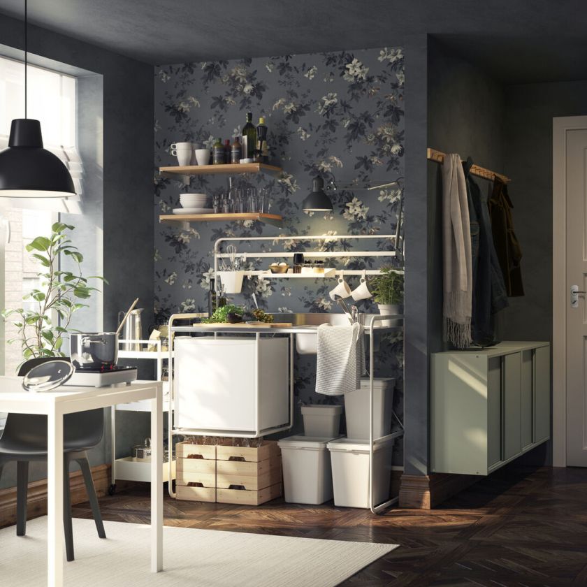 Kiekvienas centimetras svarbus: interjero dizainerė pataria, kaip namuose atlaisvinti vietos atliekų rūšiavimui 